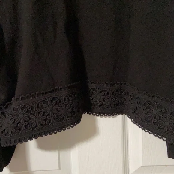 Dress Barn Black sweater with lace trim bottom size 1X new with tags - Picture 9 of 9